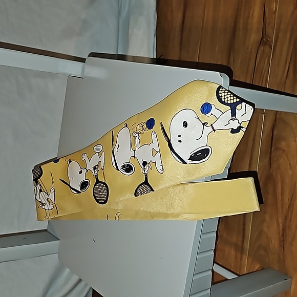 Charlie Brown and Gang tie - Picture 5 of 5